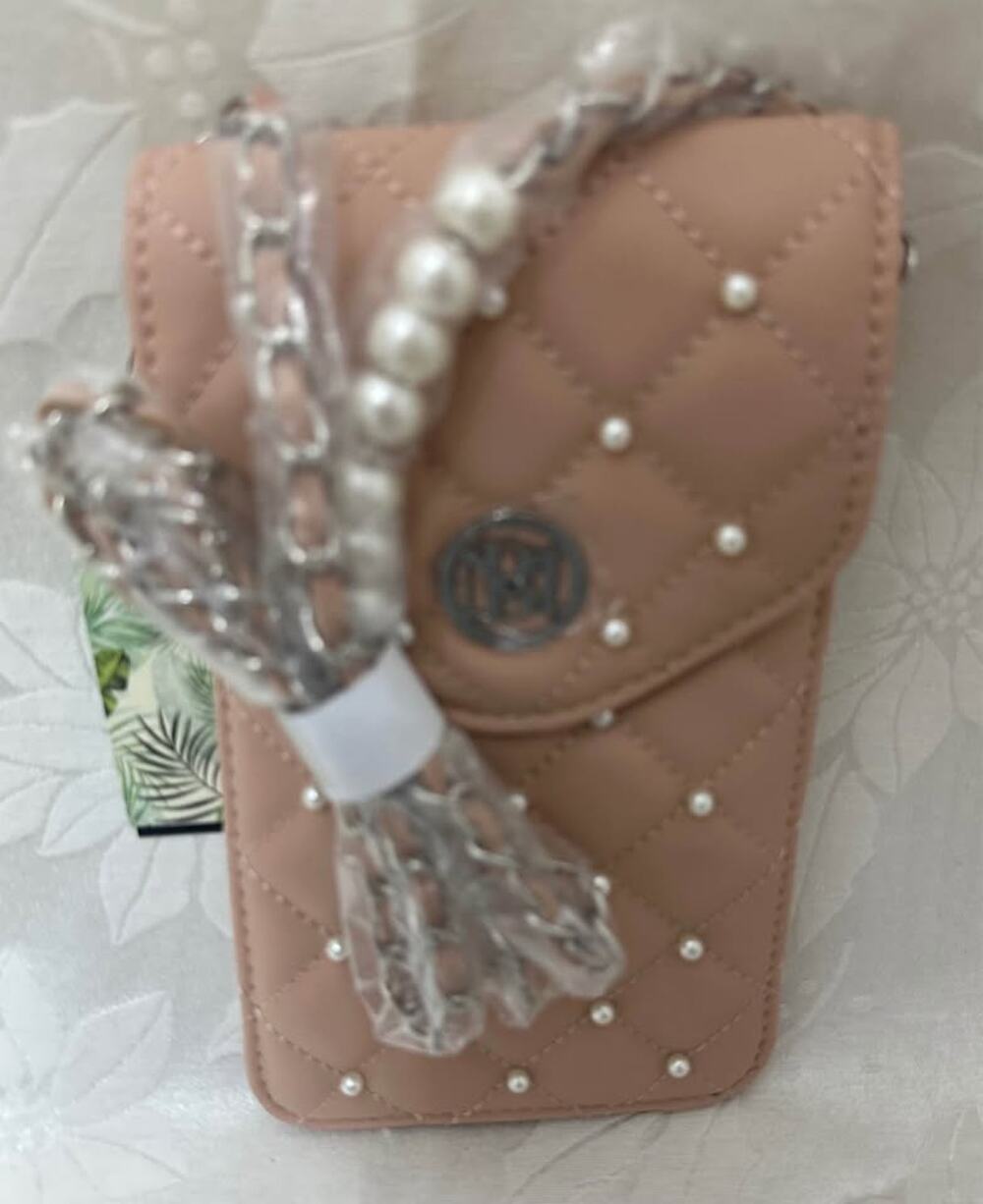 BADGLEY MISCHKA Quilted Pearl Strap cross Phone pocket. B163